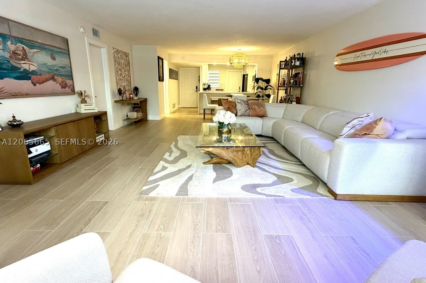 3111 NE 51st St – photo 2