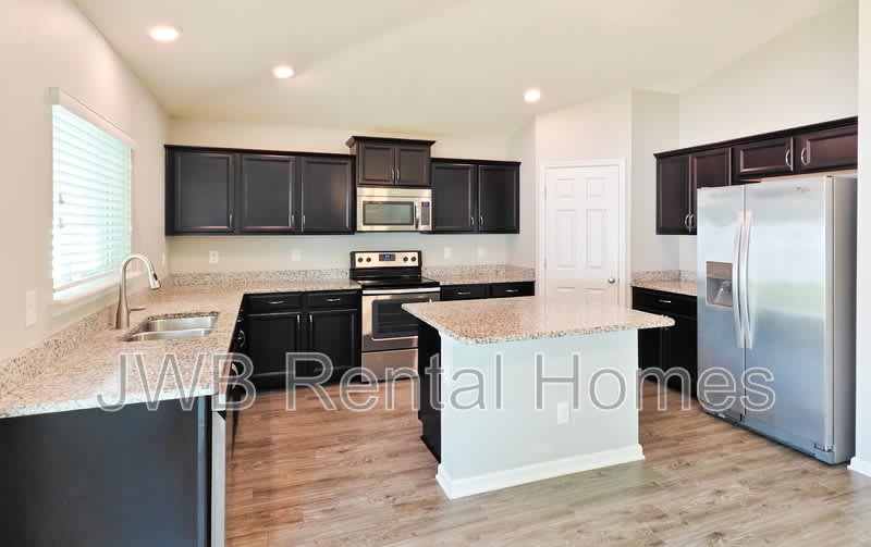 3955 Connecticut Ave – photo 2