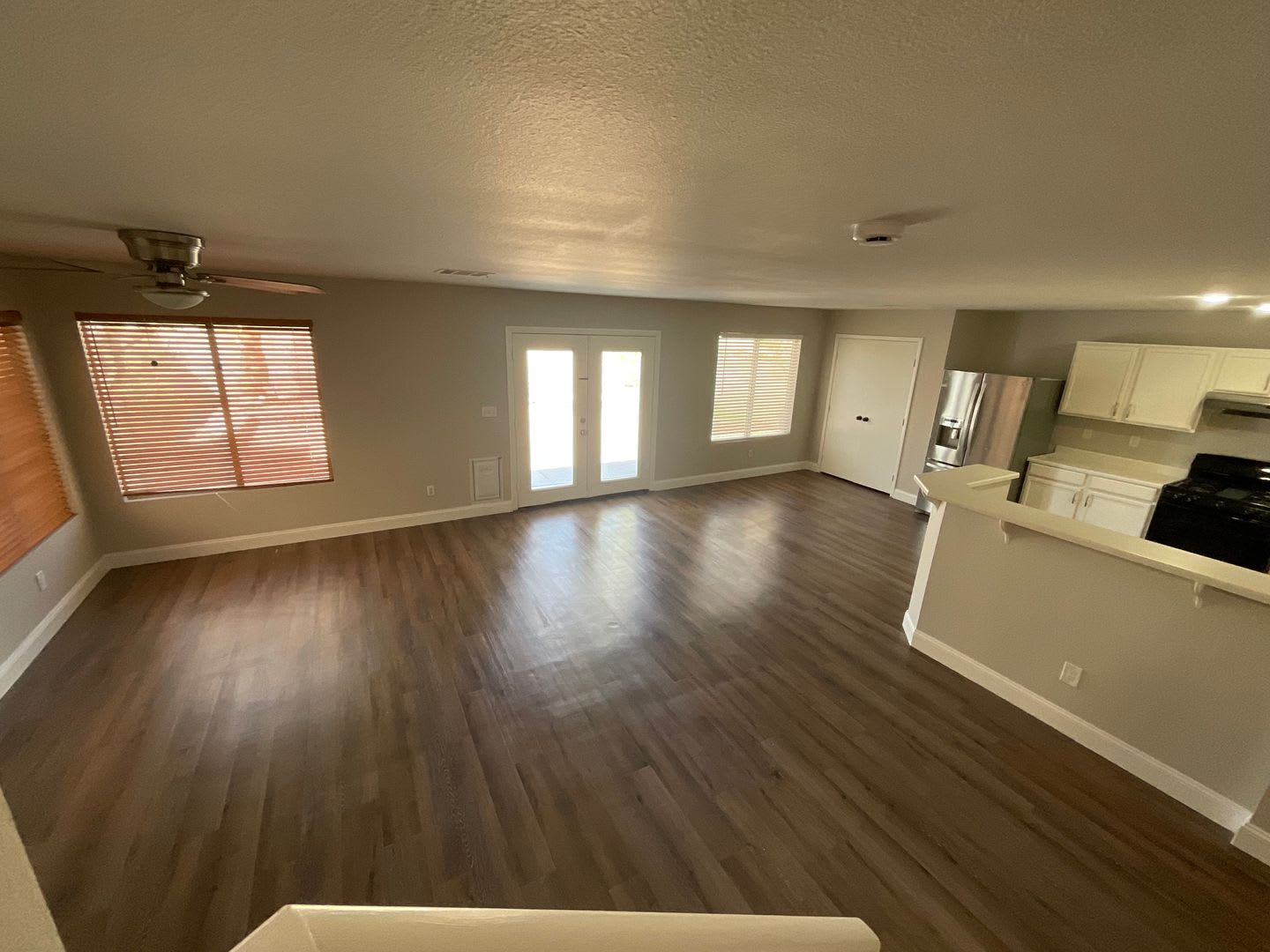 Great 1 home, 3brs, 2bth, 2cg – photo 5