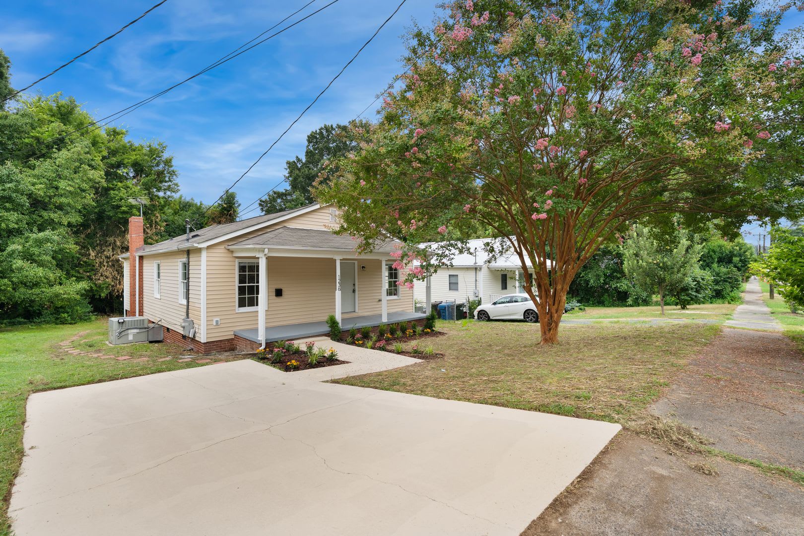 3 Bed 2 Bath Home In Prime Durham Location Early August Available – photo 2