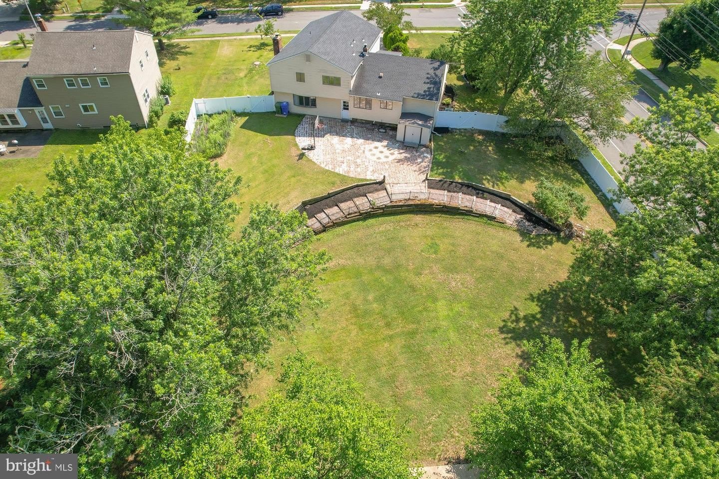701 Crestbrook Ave – photo 2