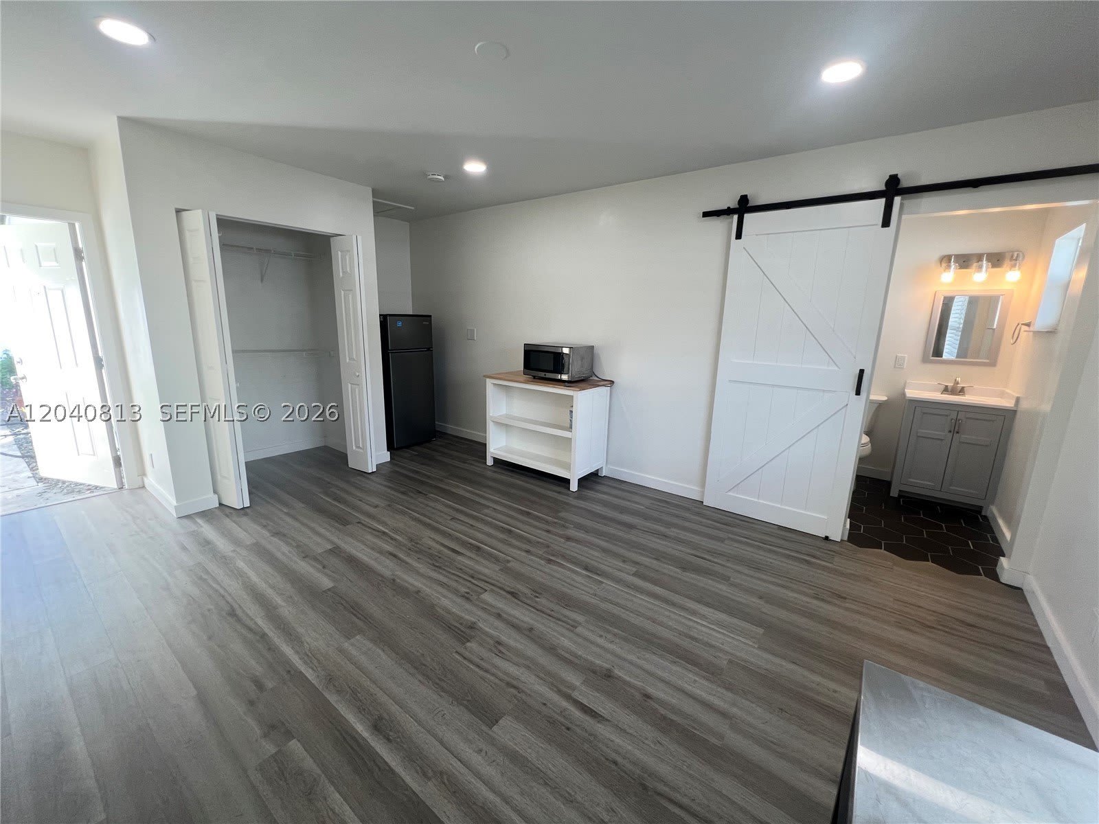 1015 SW 4th Ave – photo 5