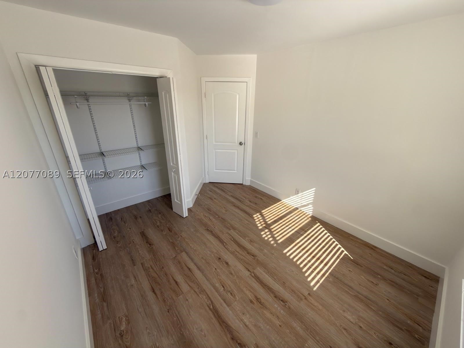 9937 Three Lakes Cir – photo 5