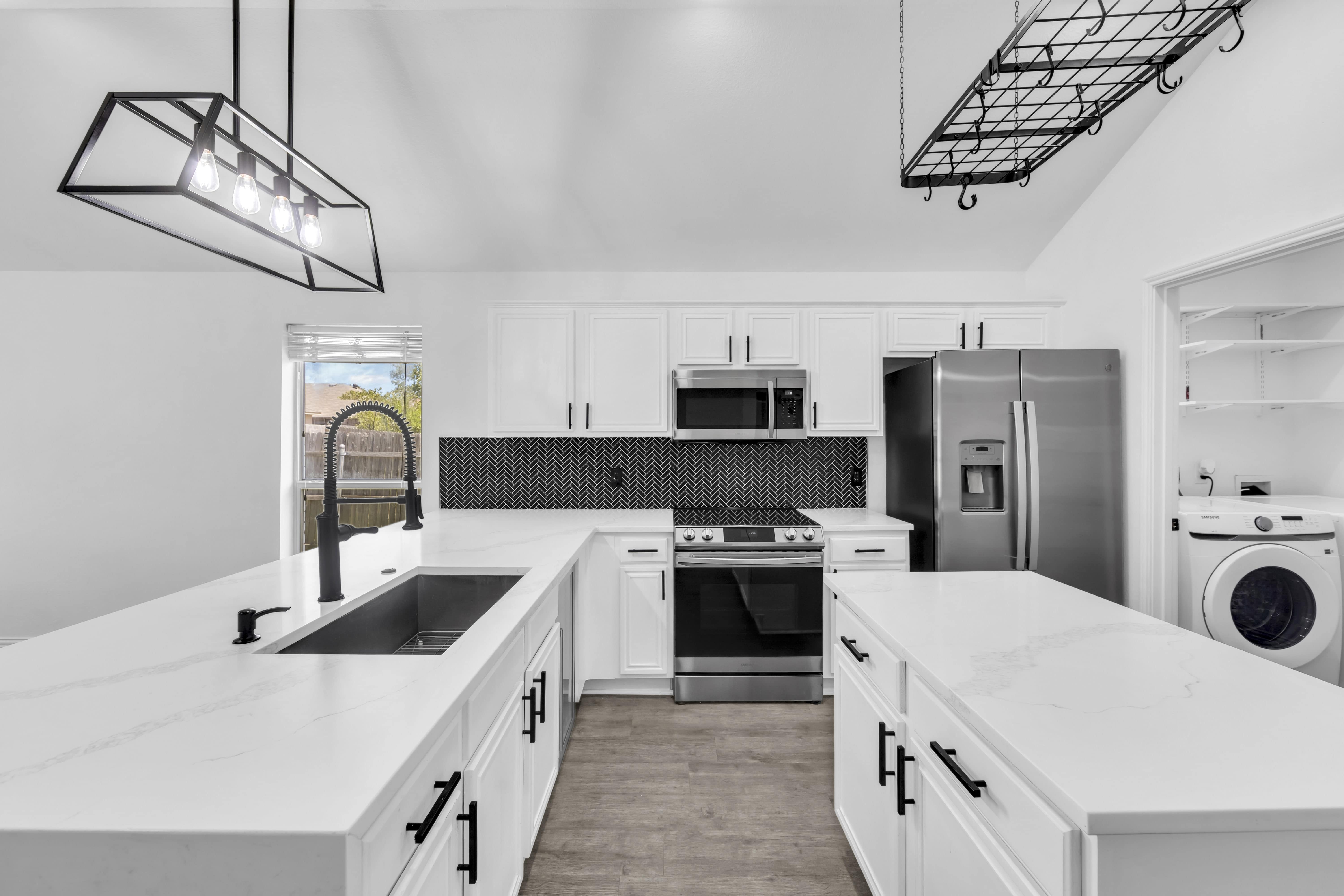 720 Mackenzi Drive – photo 4