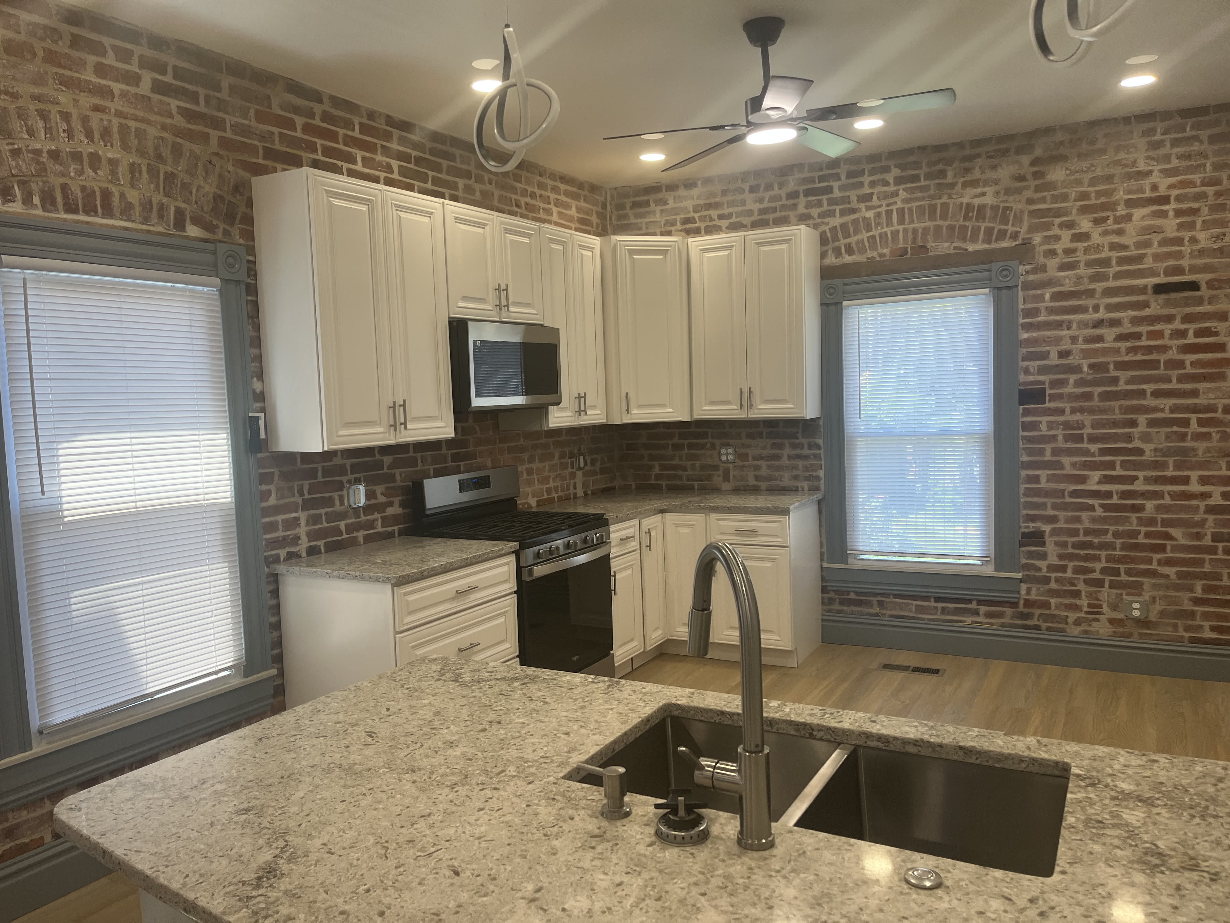 2139 California Avenue – photo 1