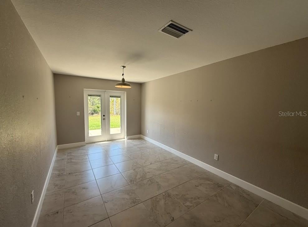 113 BOUNDARY Boulevard – photo 2