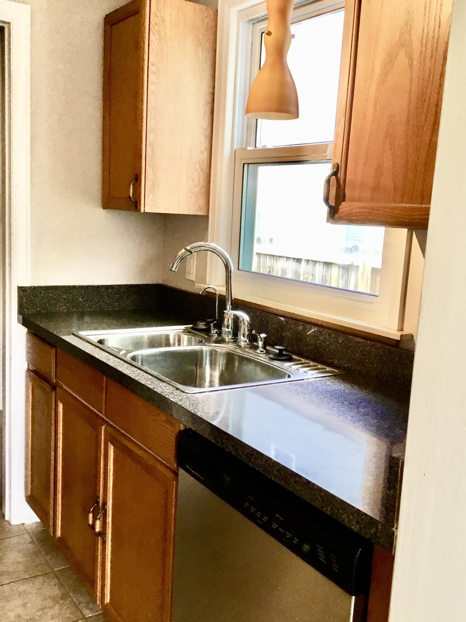 520 S Kenwood Avenue – photo 4