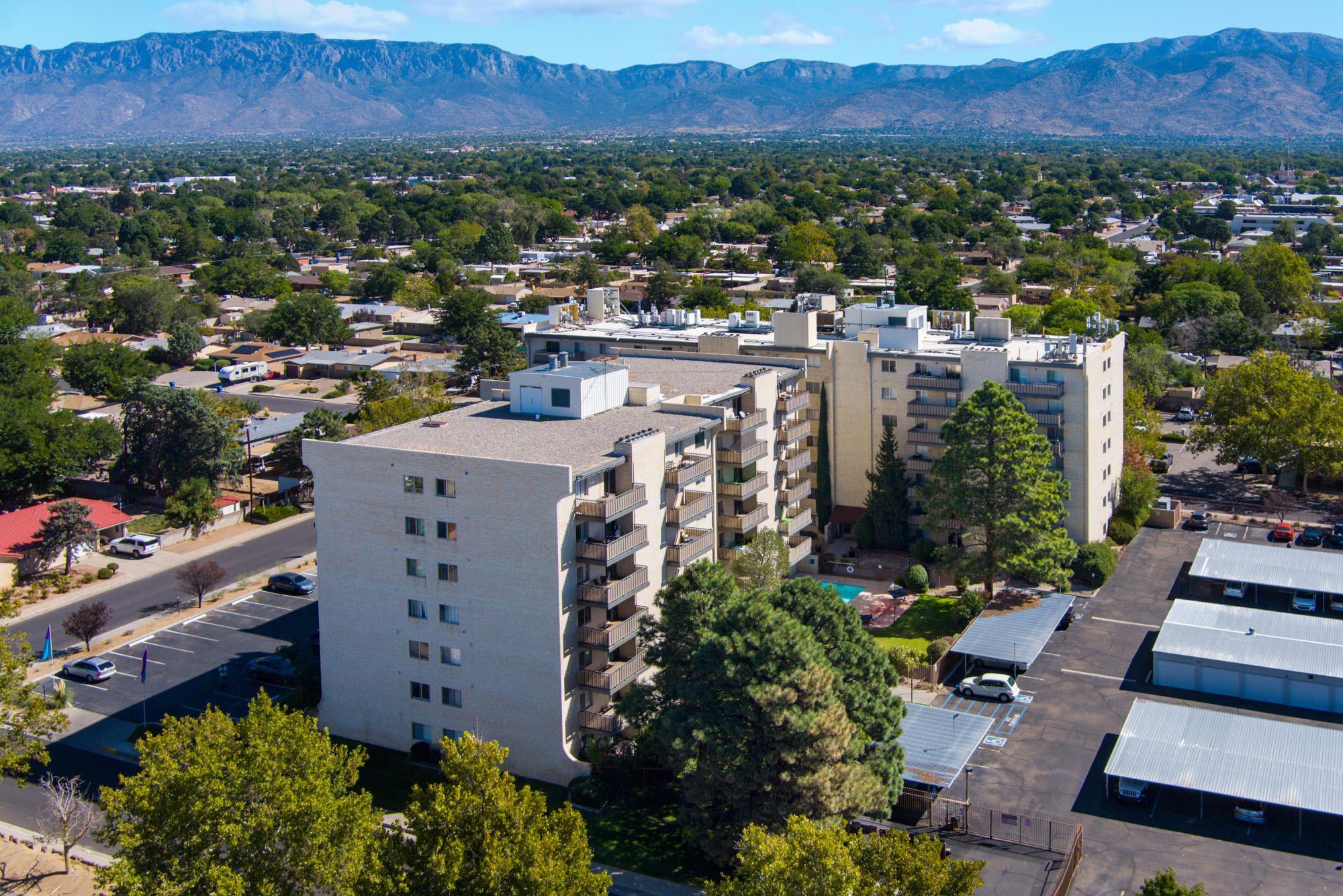 Uptown Square Apartments – photo 5