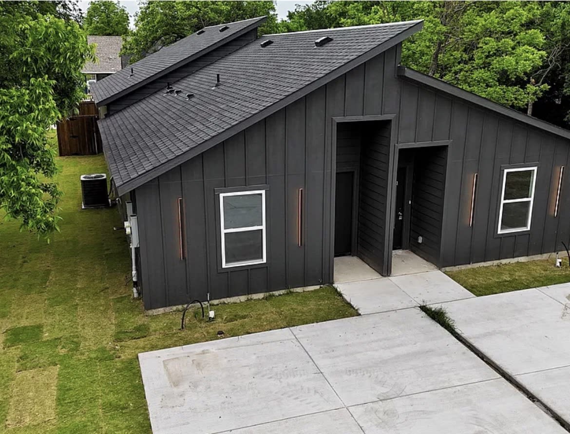 2910 Bourland Street – photo 1