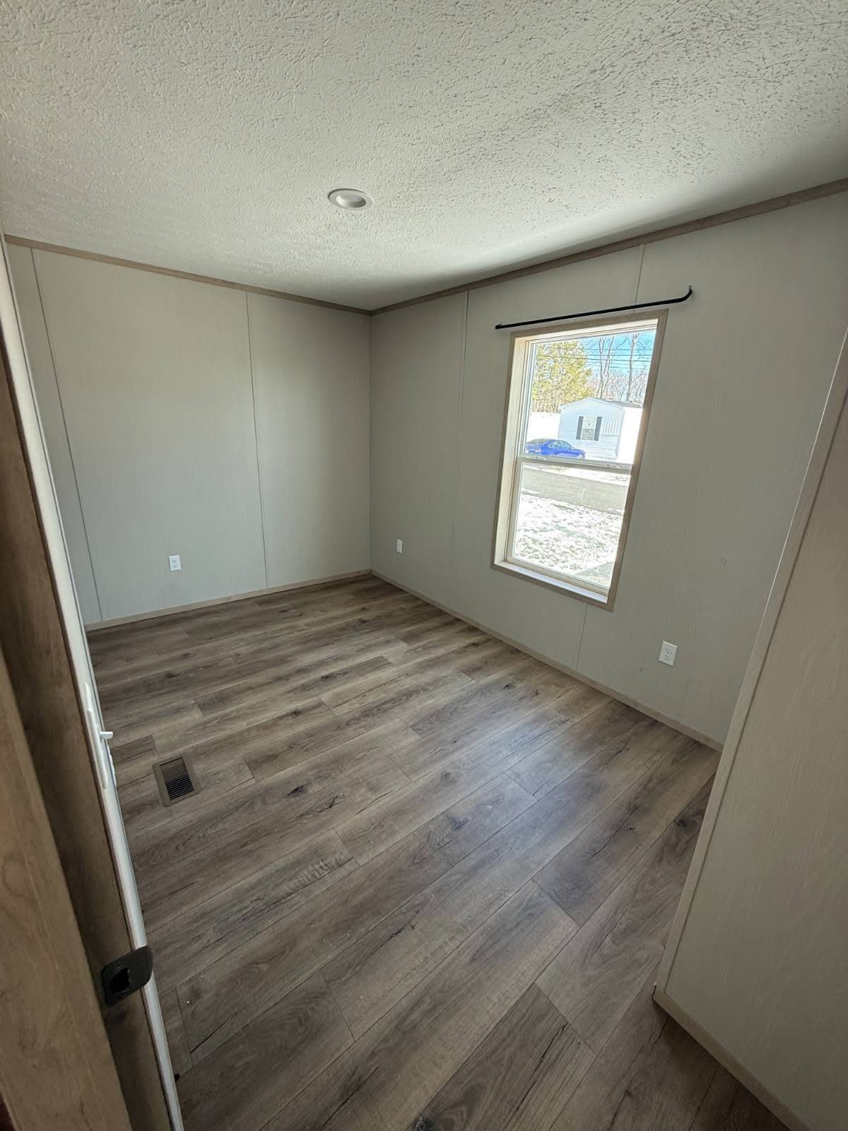 135 E Arlington – photo 5