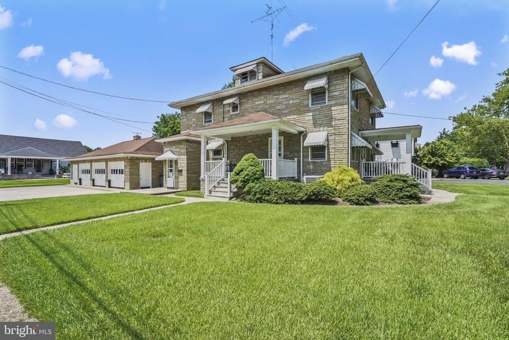 1125 PARKWAY AVENUE – photo 2