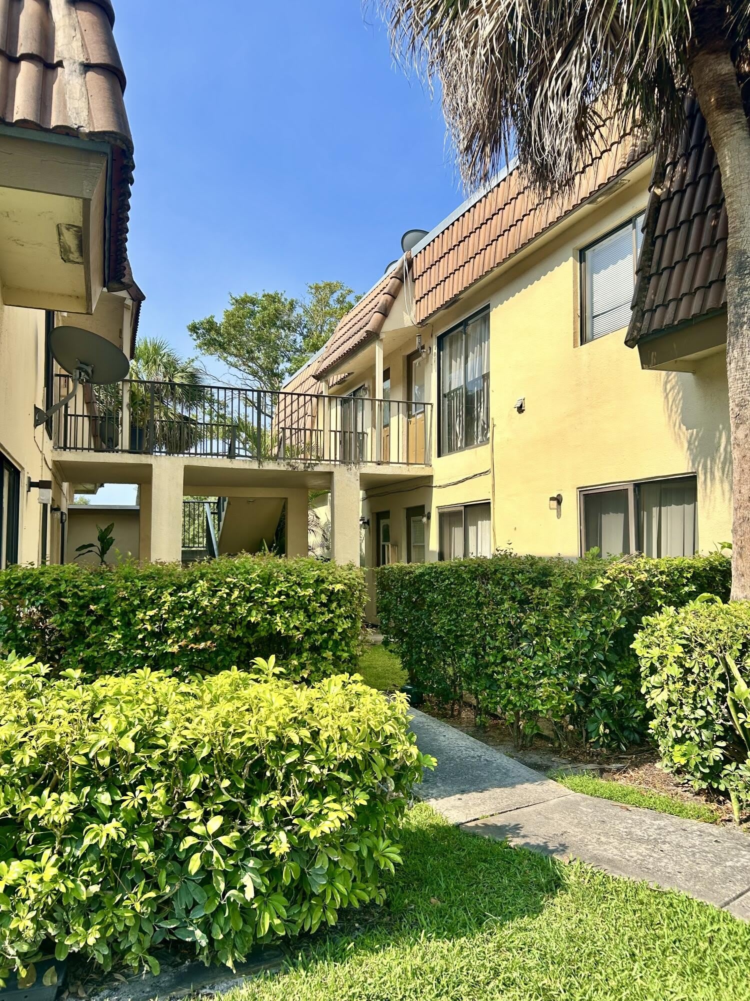 11606 Royal Palm Boulevard – photo 2