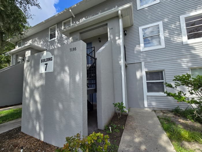 7186 East Bank Drive – photo 2