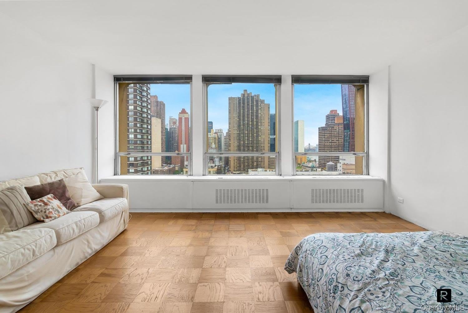 330 E 33rd Street – photo 2