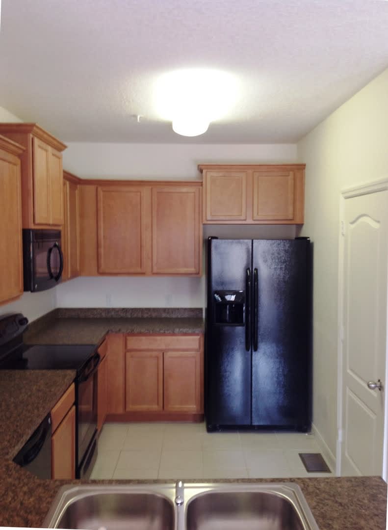 2 Bed /2 bath with Garage – photo 3
