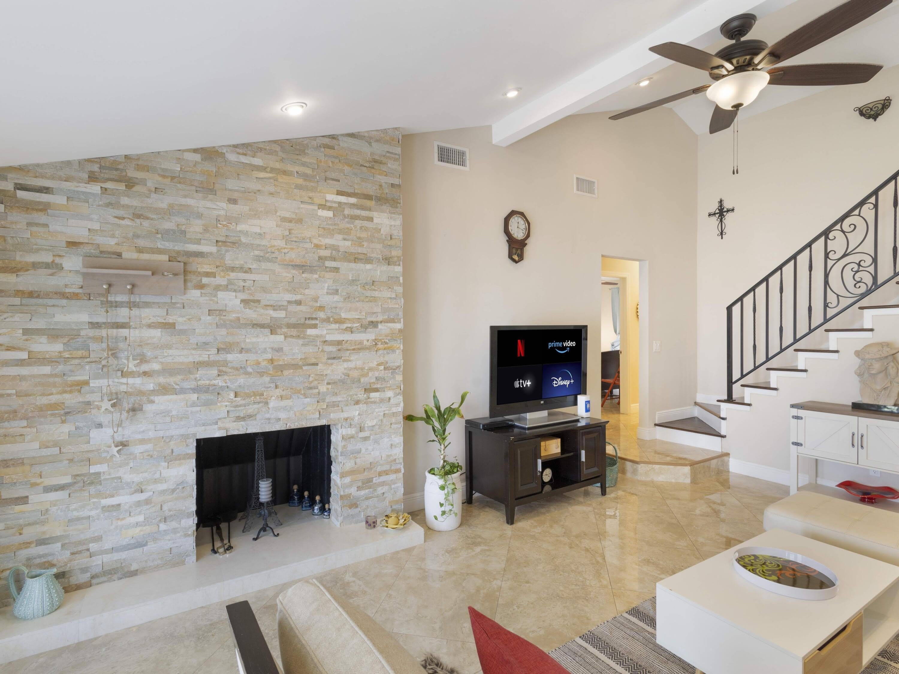 832 Green Street – photo 4