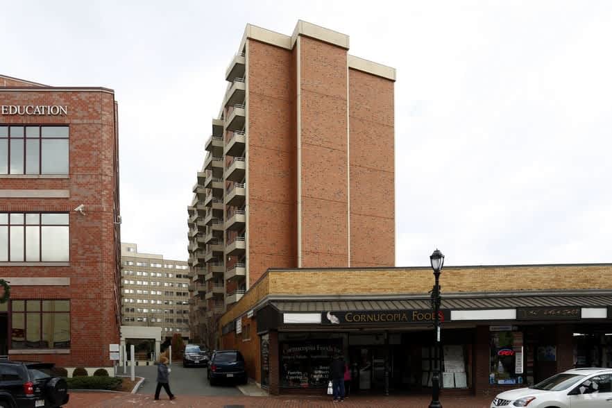 Pleasant Plaza – photo 1