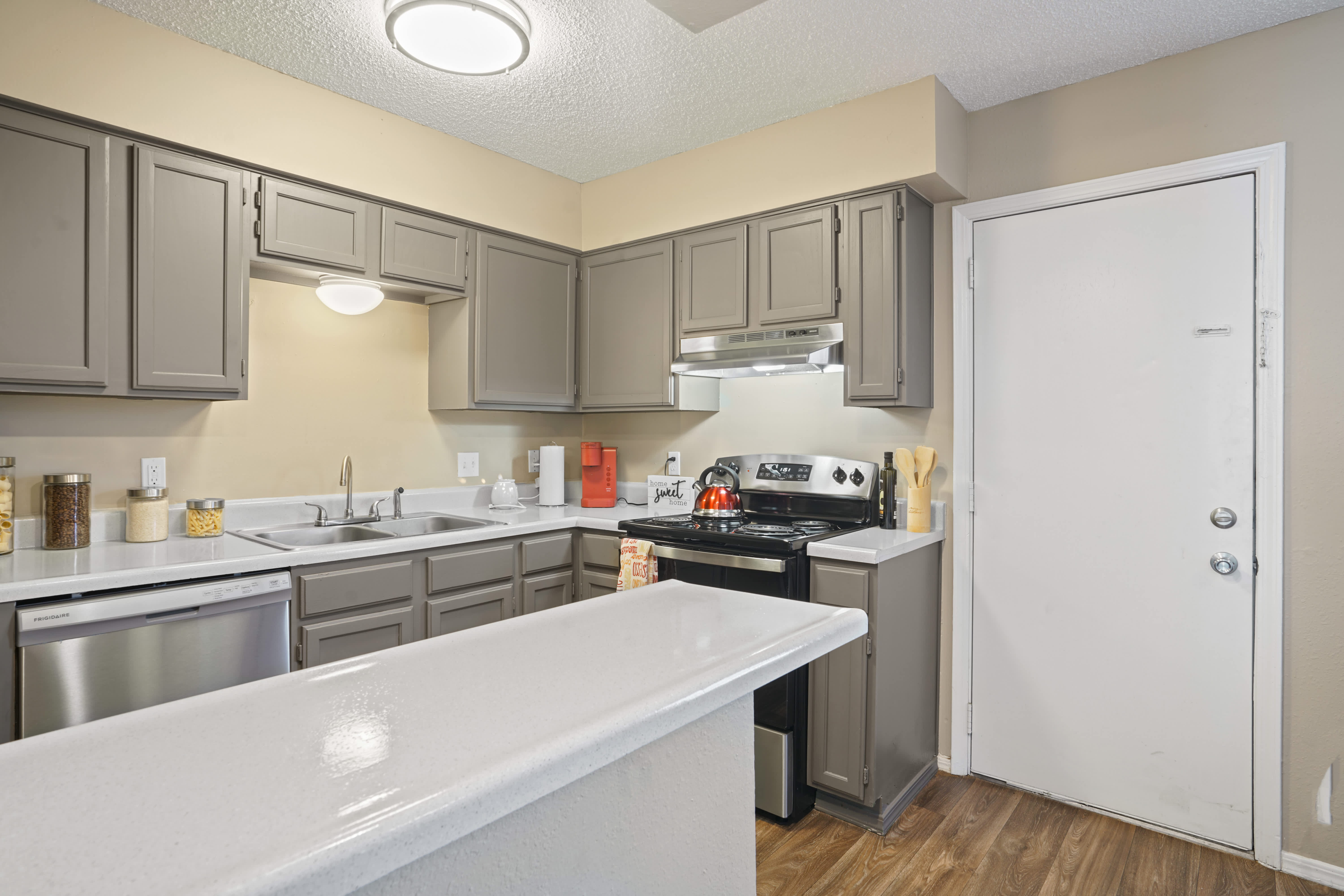 Diamond Crest Townhomes – photo 4