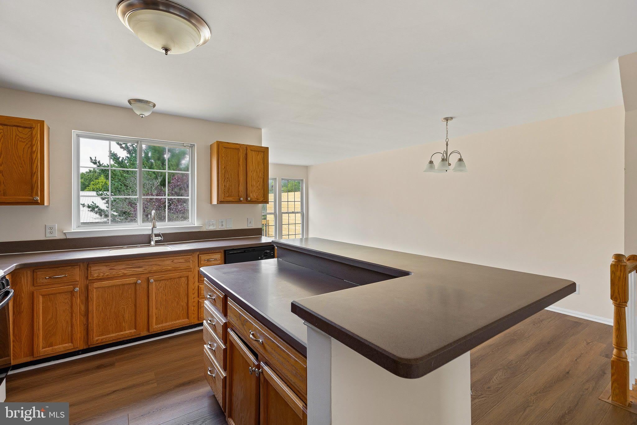 22 CRENSHAW Court – photo 3