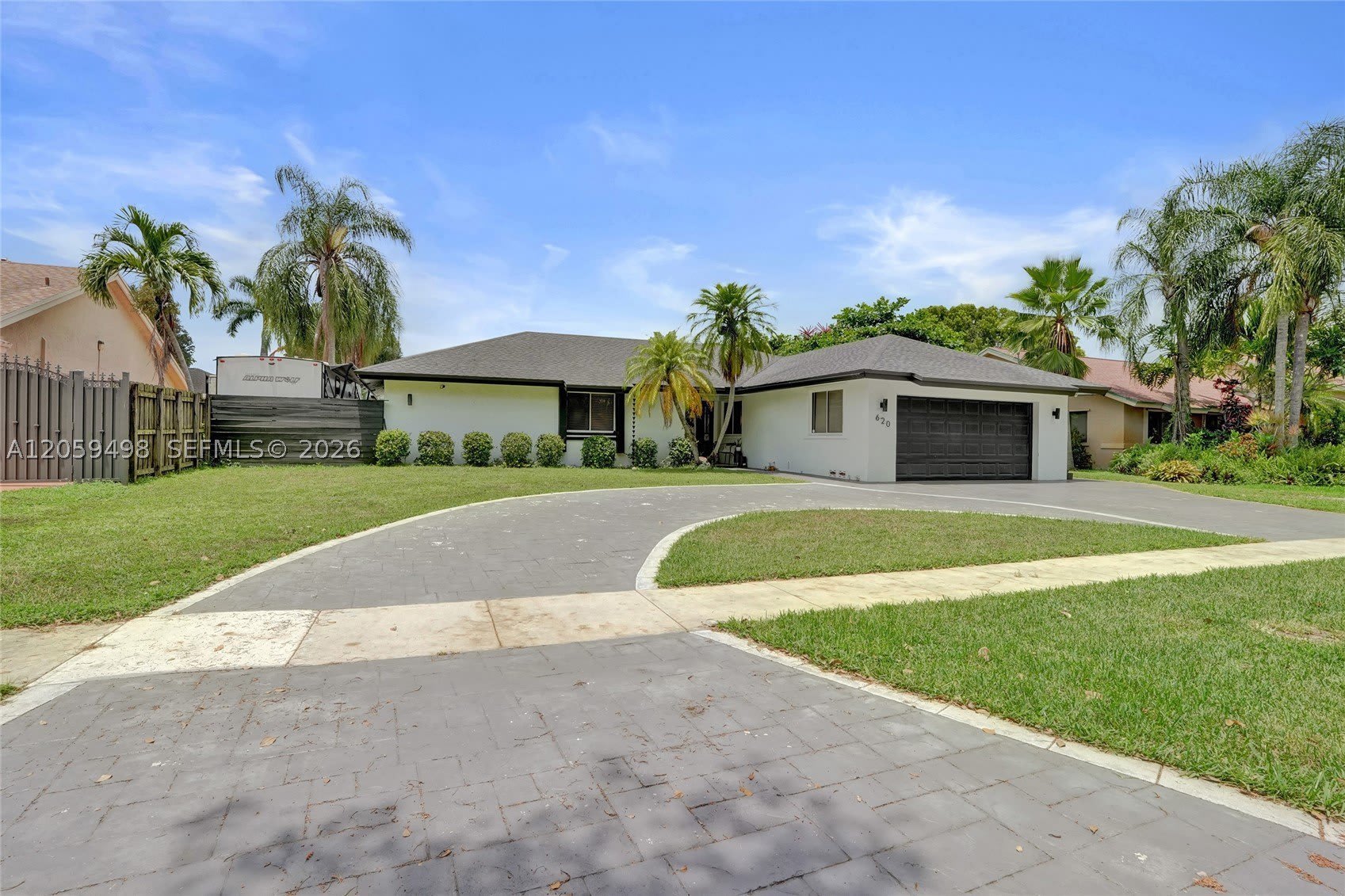 620 SW 100th Ave – photo 3