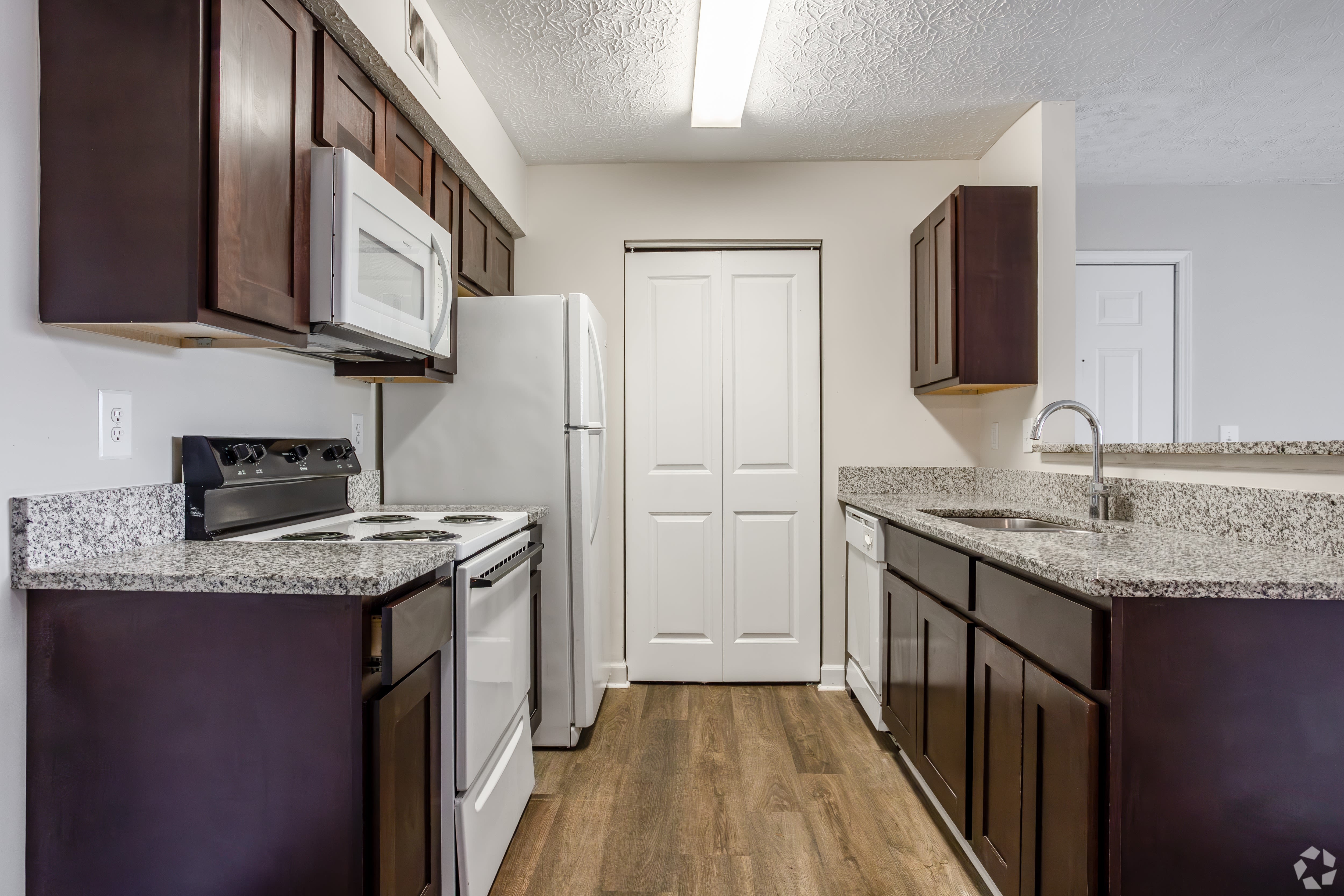 Bayside Apartment Homes – photo 1