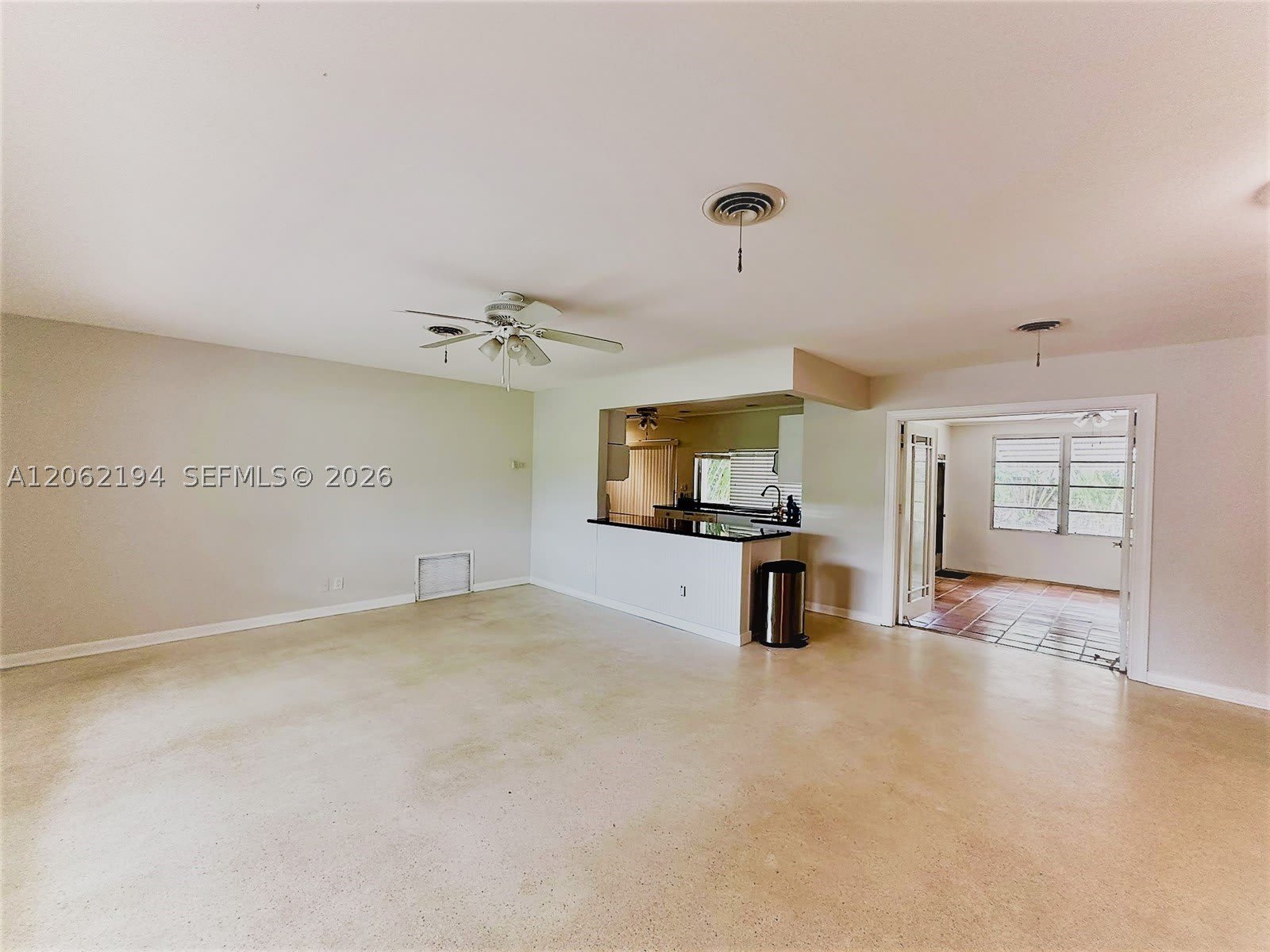810 NW 8th Ave – photo 3