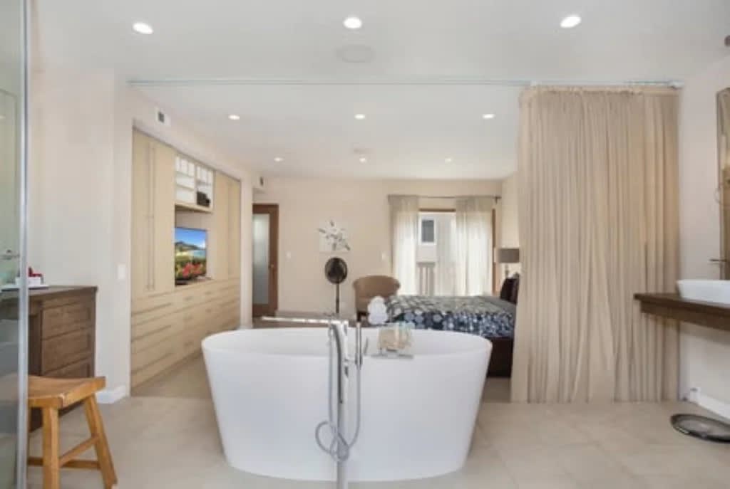 227 2nd St – photo 5