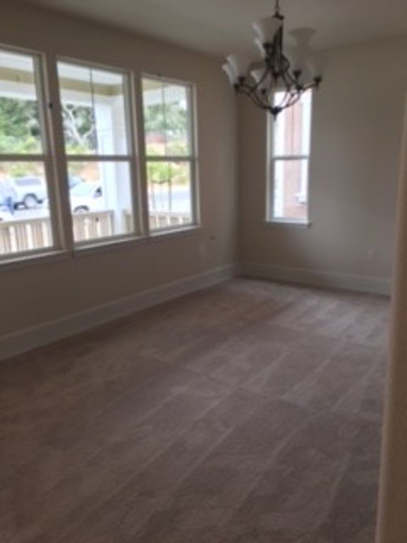 Great 4 Bedroom Home 2.5 bathroom house in East Garrison – photo 5