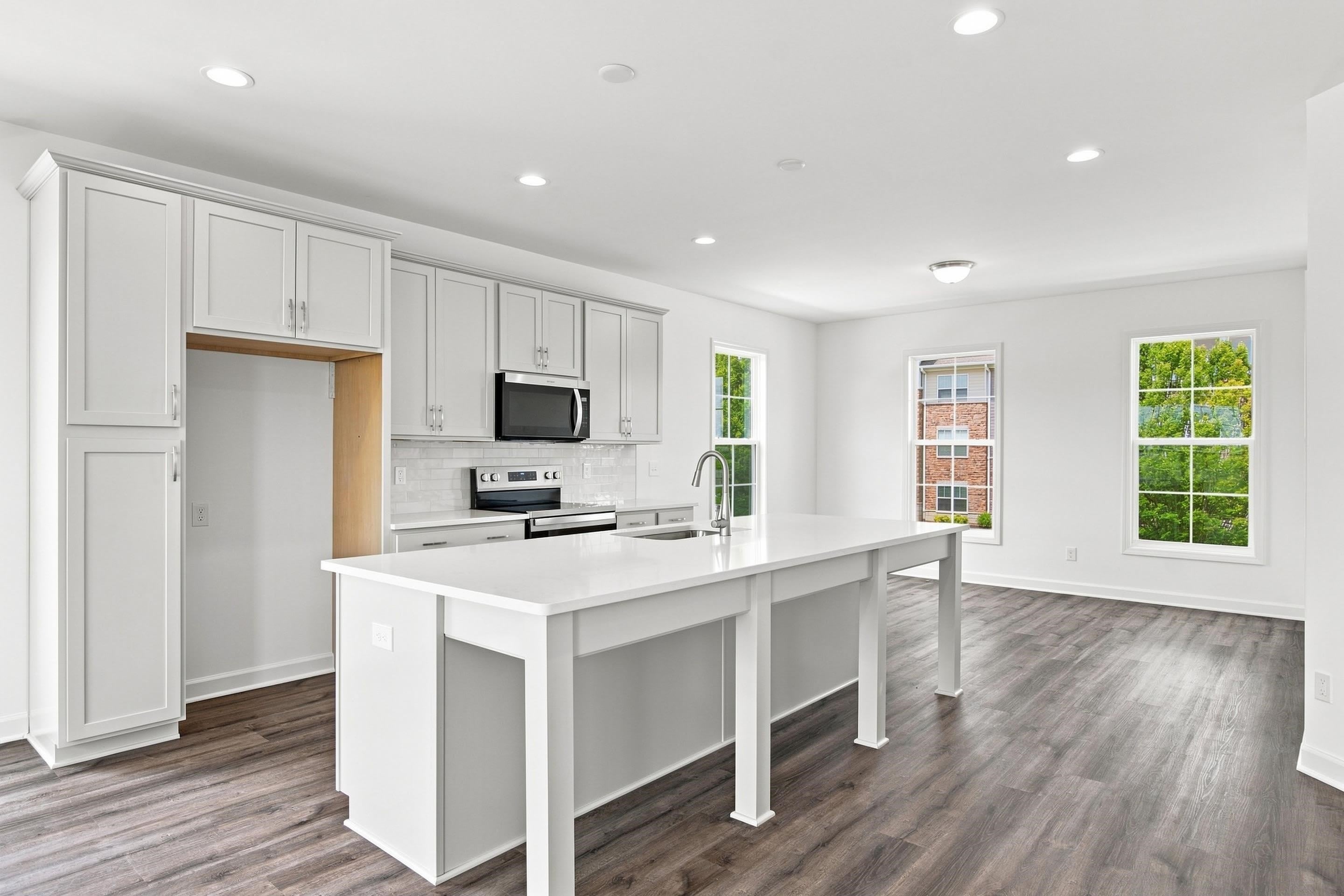 325 Quin W Stuart Boulevard – photo 3