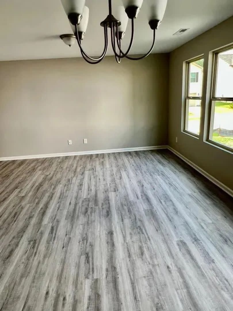 Room in 4 Bedroom Home at Slippery Elm Dr – photo 4