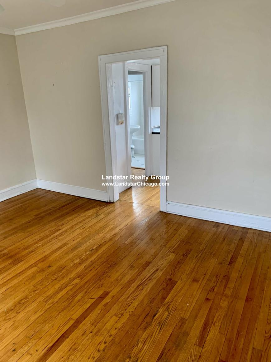 2853 West Berteau – photo 2
