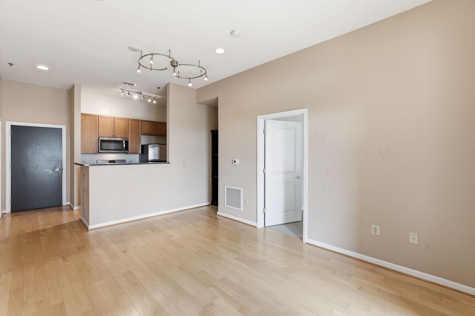 Experience Elevated City Living In This Beautifully Maintained Residence Ideally Situated In The Heart Of It All – photo 3