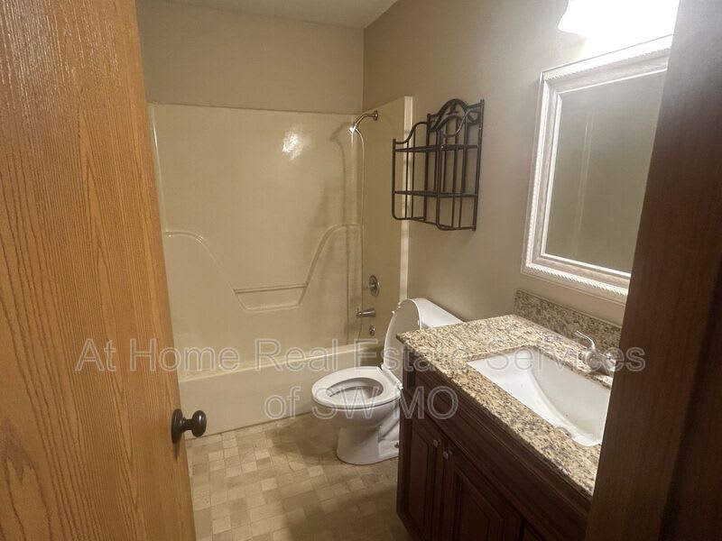 1260 Vintage Lane – photo 5
