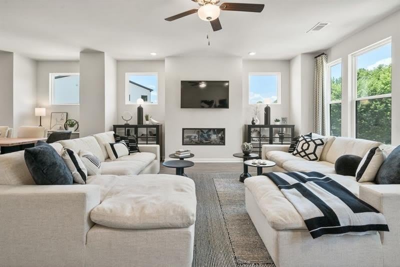 323 Sammon Way – photo 3