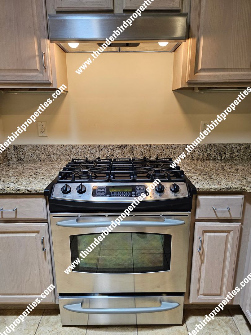 Available Now Located At The Montecito Santa Fe – photo 4