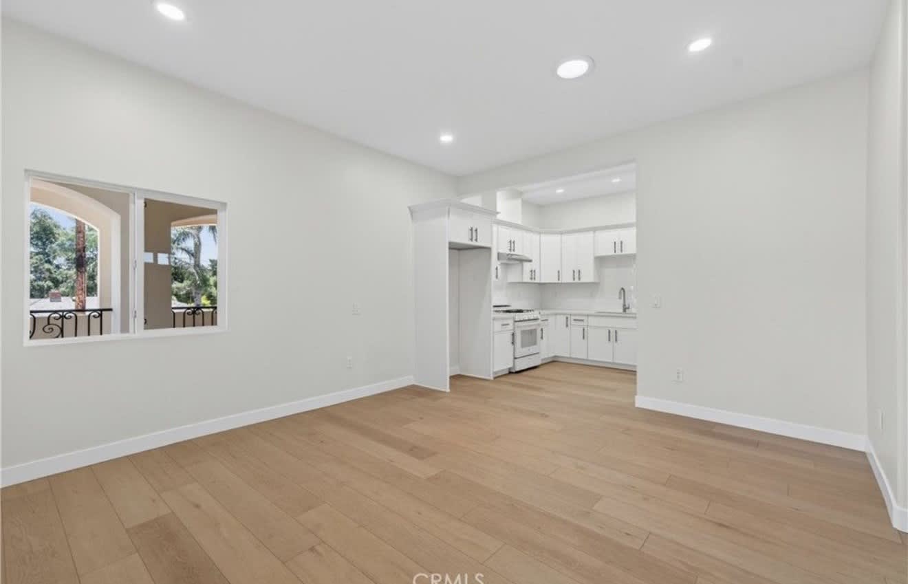 762 North Huntington Street – photo 1