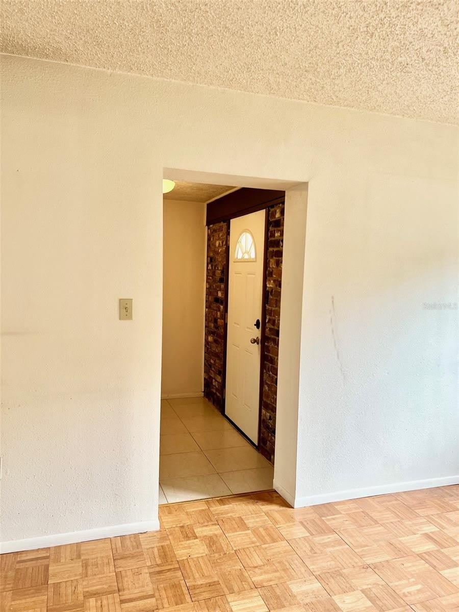 718 BUCKMINSTER Circle – photo 2