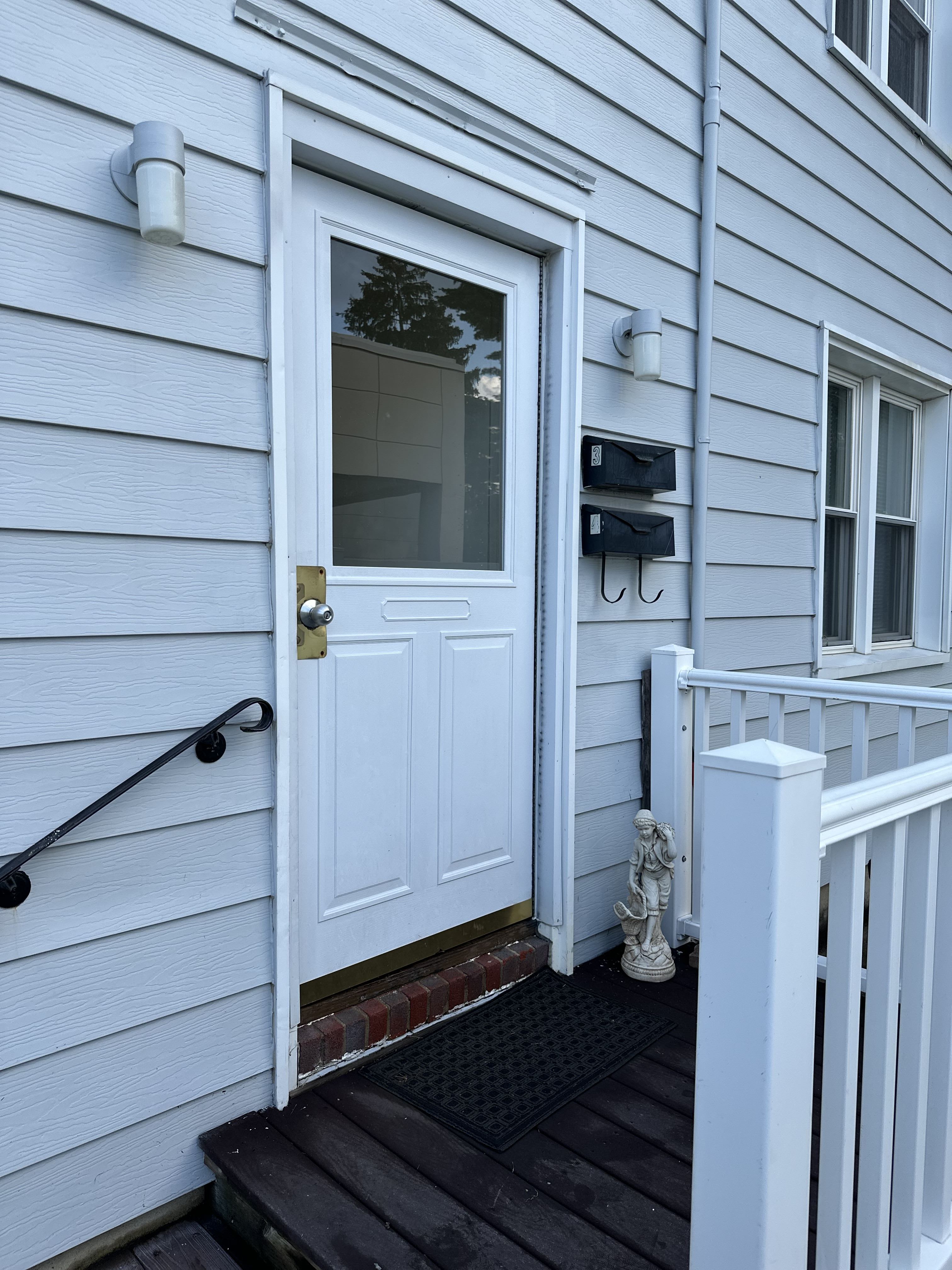 239 E Main St – photo 2