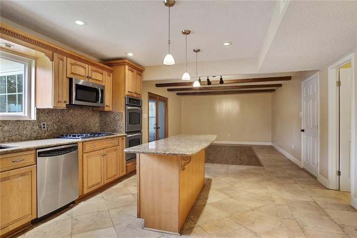 2713 Chinkapin Court – photo 3