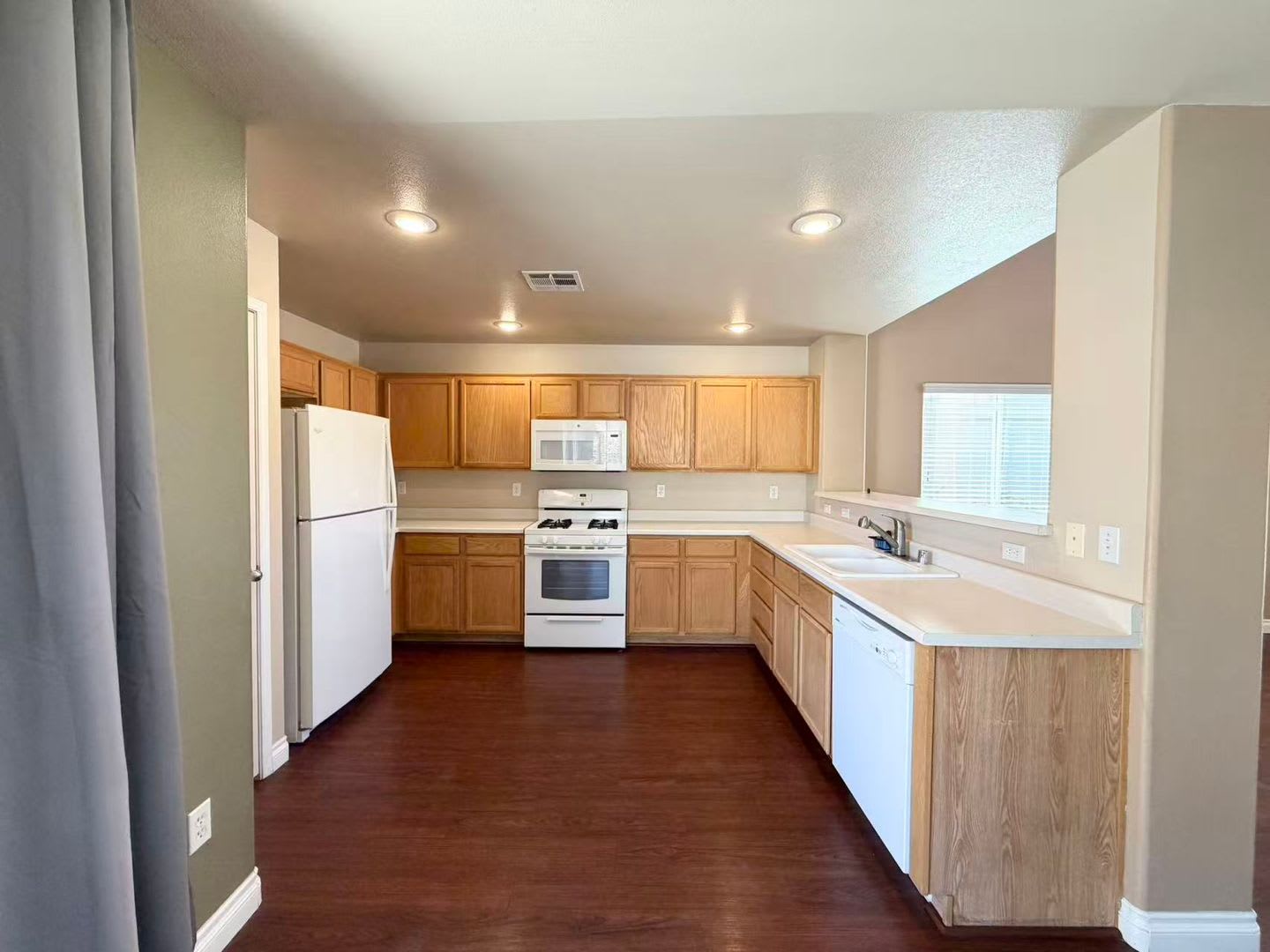 3925 Philomena St – photo 5