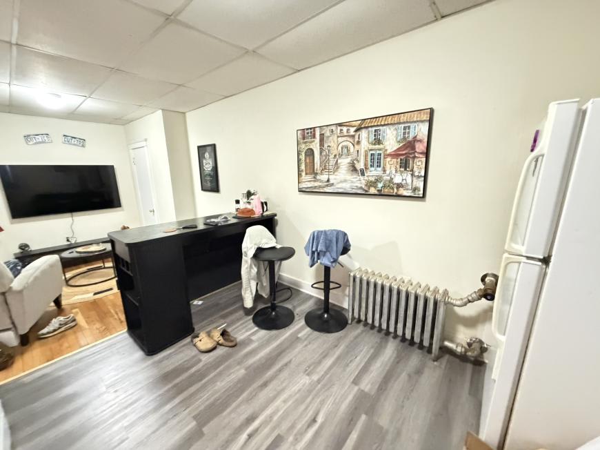 60 Chiswick Rd. – photo 4