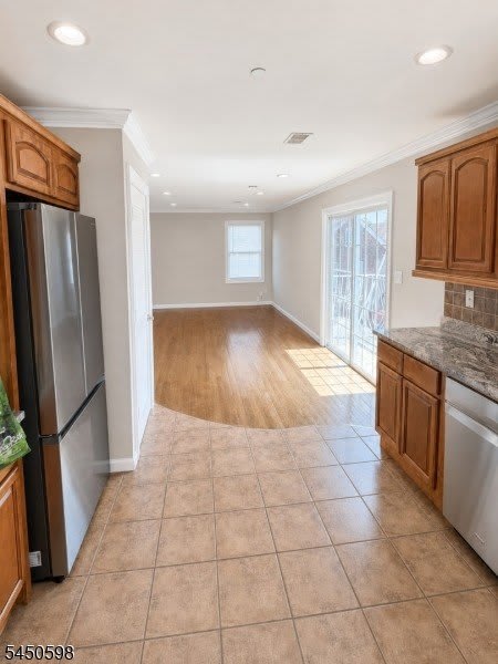 77 Cedar St – photo 4