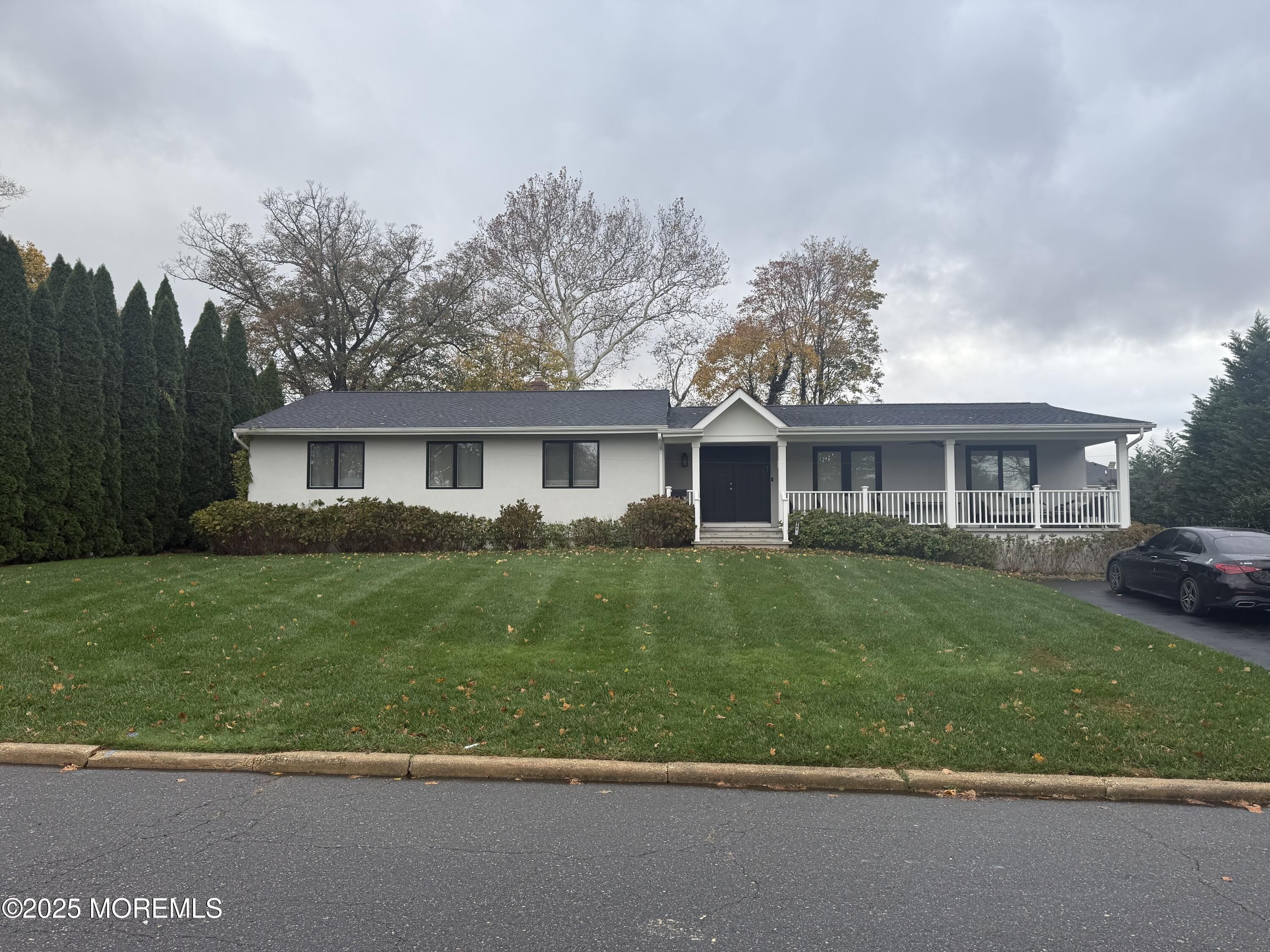 884 Red Oaks Drive – photo 1
