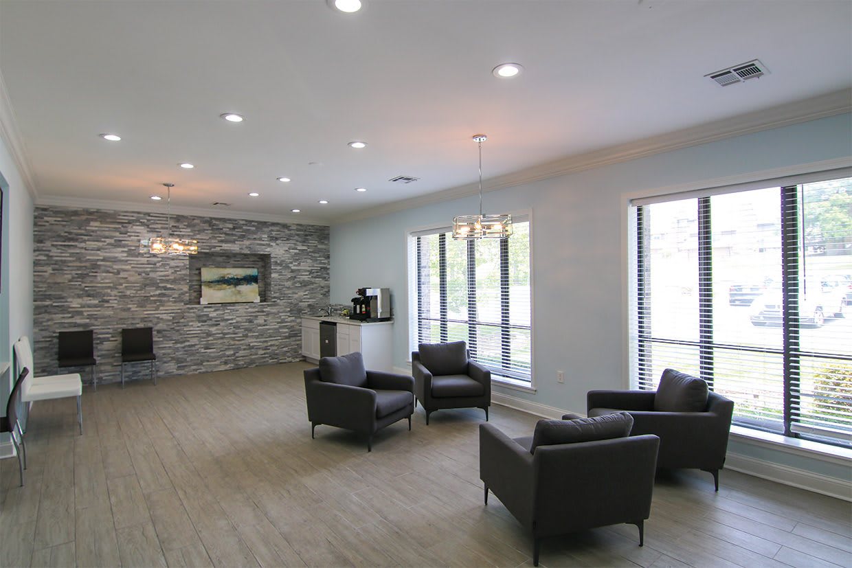 Willow Creek Apartments – photo 4