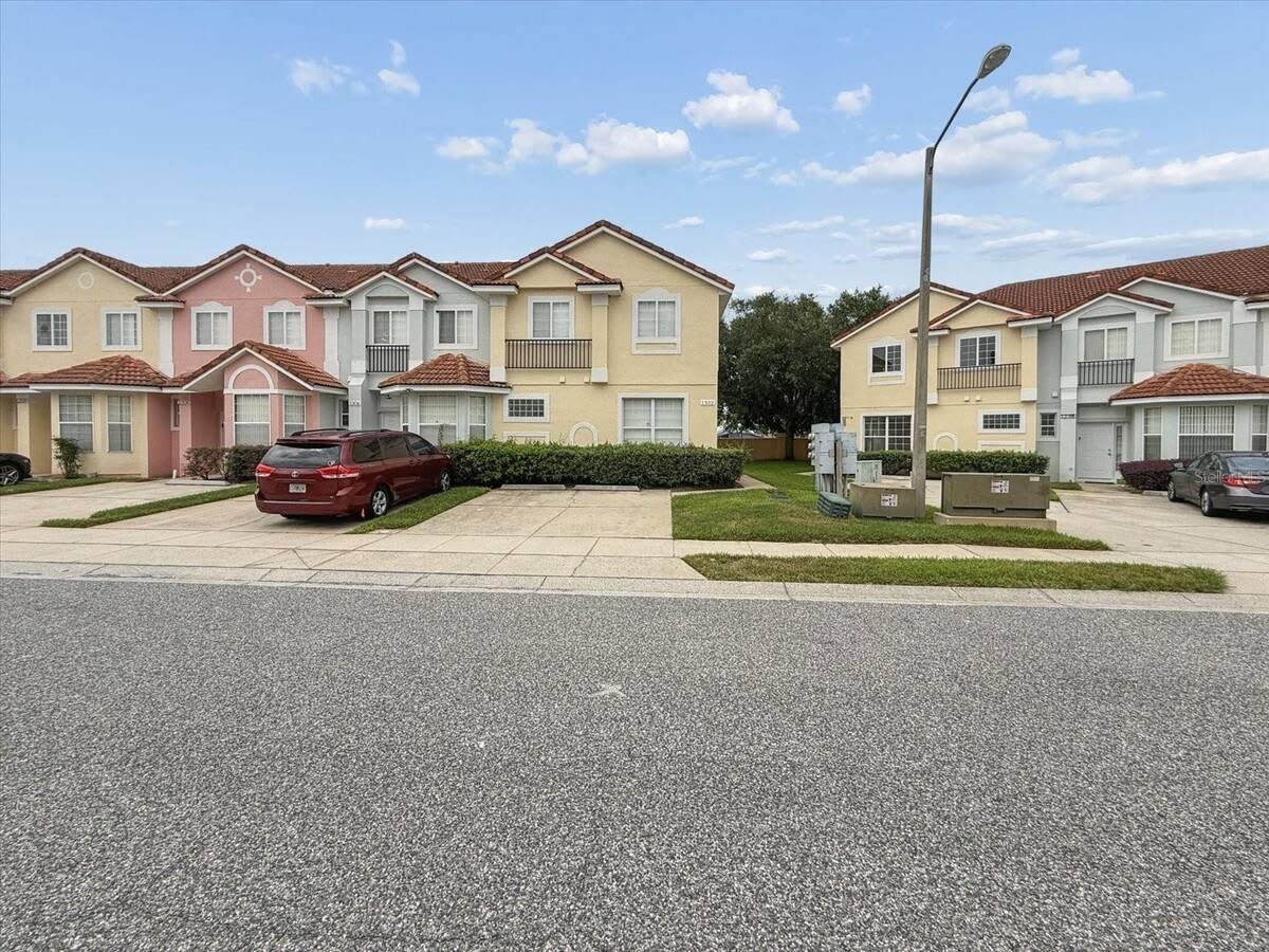 1302 S Beach Circle – photo 1