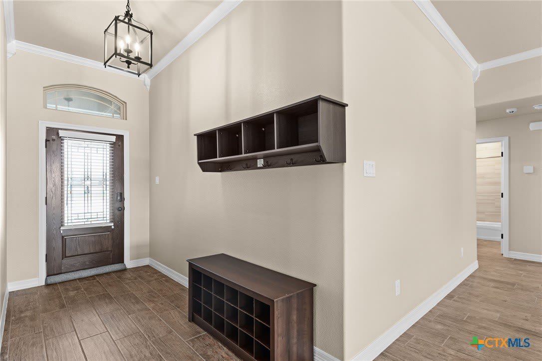 300 Martin Drive – photo 2