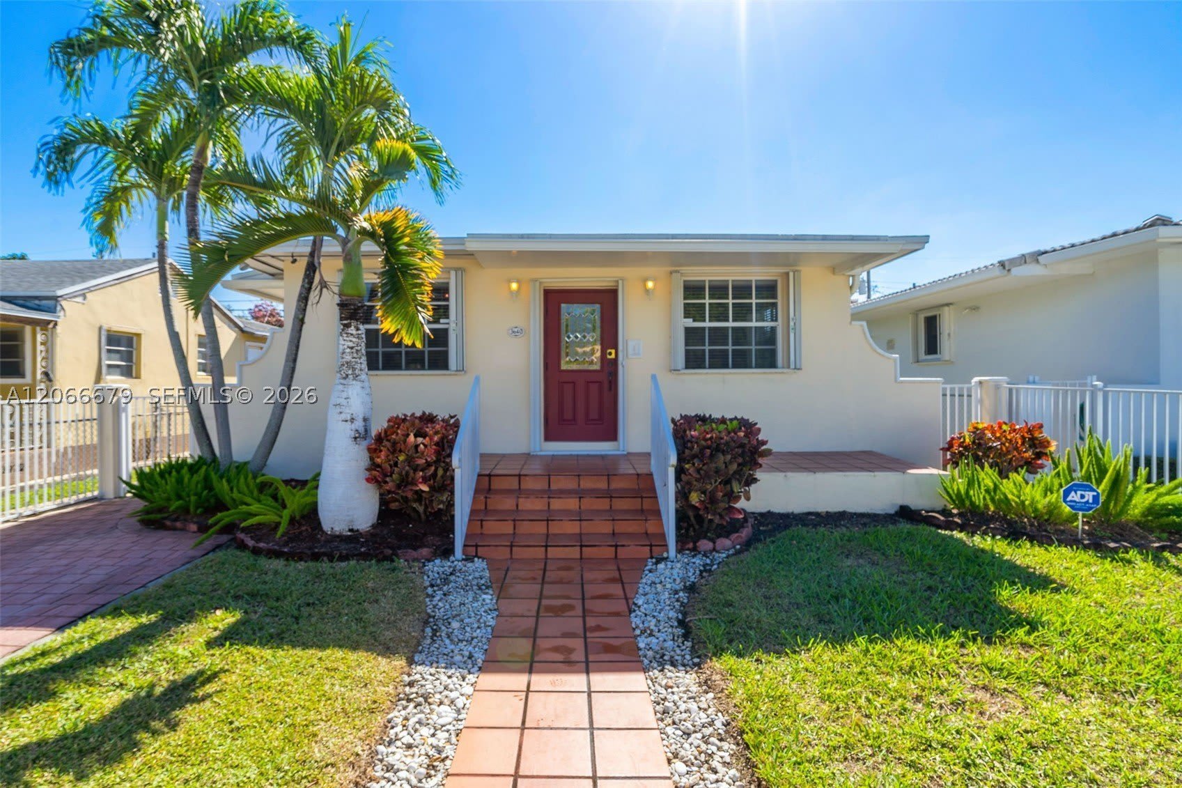 3640 SW 25th St – photo 1