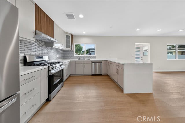 2327 North Naomi Street – photo 3