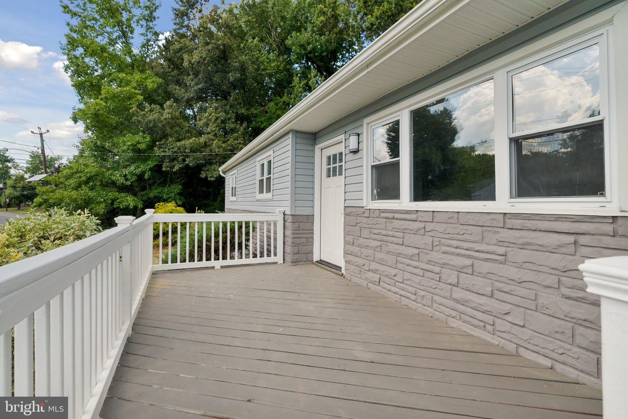 501 BLOOMFIELD Drive – photo 4