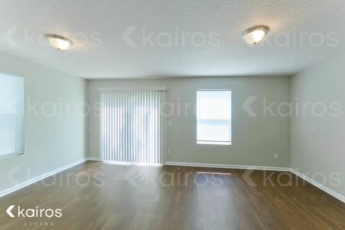 1331 Mull Street – photo 3